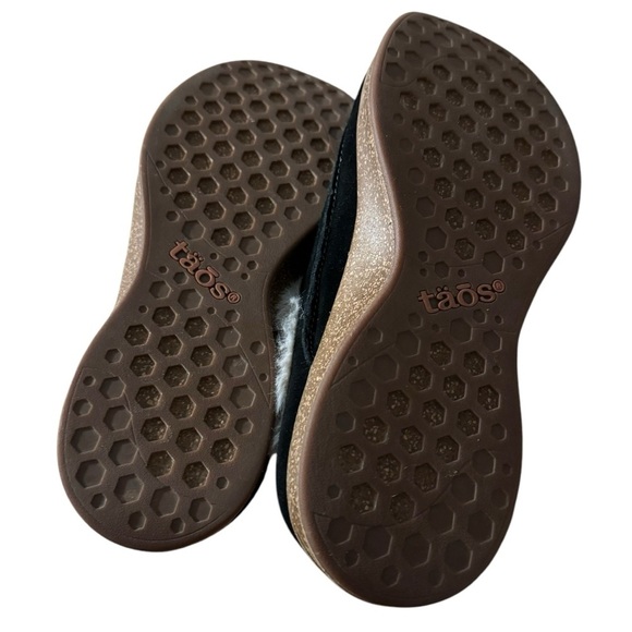 Taos future black suede faux fur slip on mule clogs shoes 9 - Picture 7 of 9